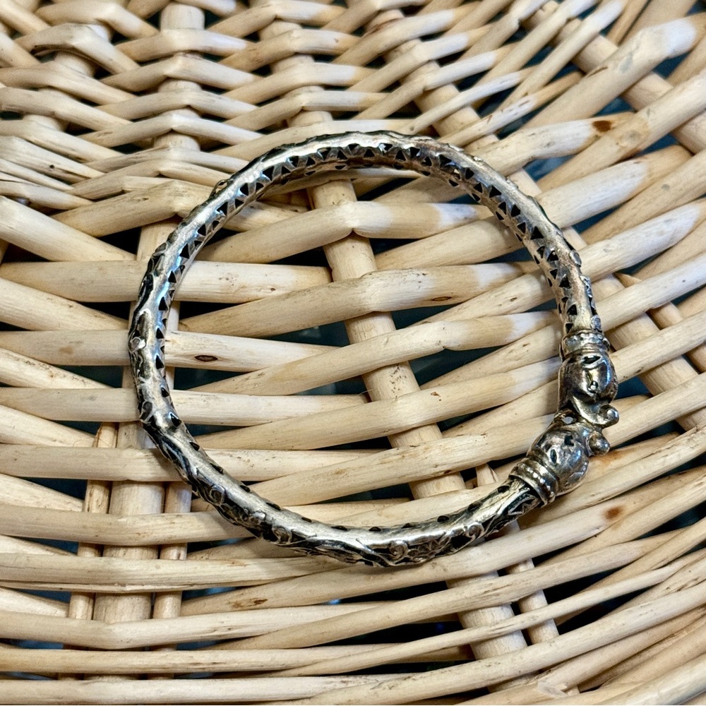 Antique Chinese sterling silver dual dragon bangle
